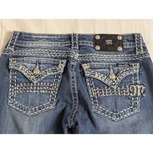 Miss Me Easy Capri Jeans Womens 27 Blue Stretch Denim Embellished JE5180EP5